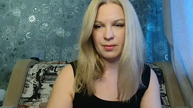 BlondeFox online show from 10-15-25, 03:17