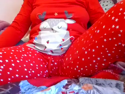 Snapshot of RealLittleRedRidingHood chatting on 11-20-25, 01:22 RealLittleRedRidingHood online show from 11-20-25, 01:22