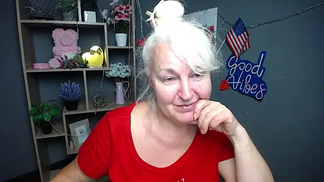 Snapshot of BlondyLeeBest chatting on 07-10-26, 06:43 BlondyLeeBest online show from 07-10-26, 06:43