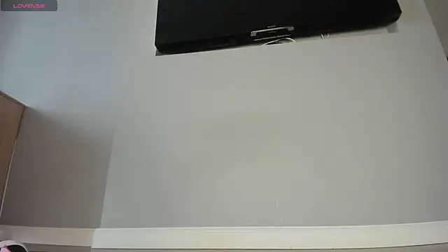Snapshot of AngelinaMoore chatting on 06-17-26, 04:48 AngelinaMoore online show from 06-17-26, 04:48