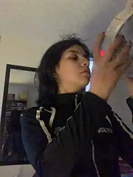 Snapshot of lolaaa_bunny1 chatting on 02-08-26, 06:17 lolaaa bunny1 online show from 02-08-26, 06:17