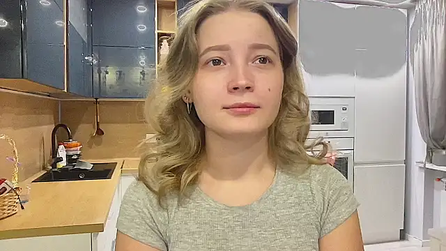 CharmingSarah online show from 09-27-25, 03:28