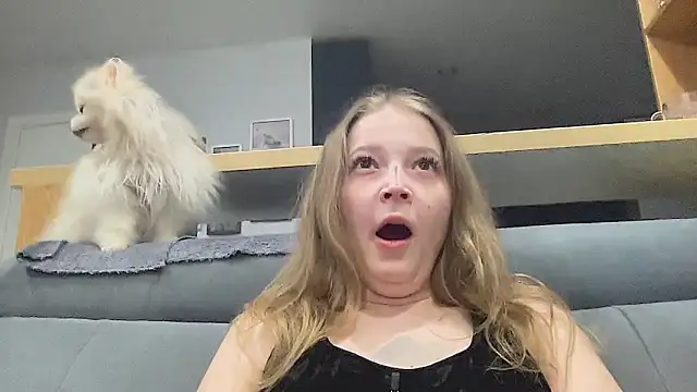 CharmingSarah online show from 05-14-26, 04:36