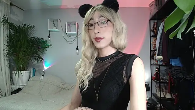 NicoleCortez online show from 10-04-25, 08:56