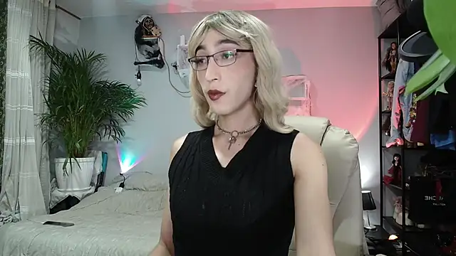 NicoleCortez online show from 10-26-25, 02:28