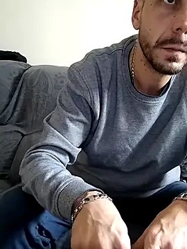 LoGaNfree88 online show from 02-18-25, 10:05