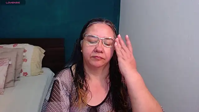 scaelettdubois online show from 05-26-26, 02:18
