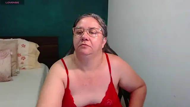 Snapshot of scaelettdubois chatting on 07-12-26, 10:23 scaelettdubois online show from 07-12-26, 10:23