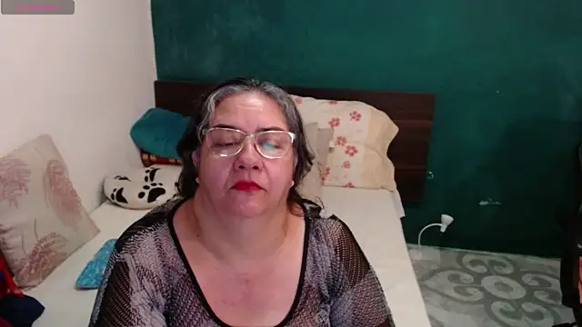 Snapshot of scaelettdubois chatting on 07-23-26, 01:58 scaelettdubois online show from 07-23-26, 01:58