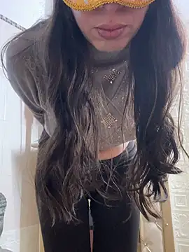 Snapshot of SHARONRodrig chatting on 03-13-26, 10:38 SHARONRodrig online show from 03-13-26, 10:38