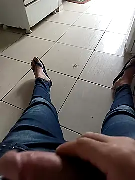 Snapshot of io380 chatting on 12-18-24, 04:17 io380 online show from 12-18-24, 04:17