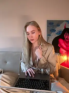 MariaTull online show from 06-04-26, 04:46