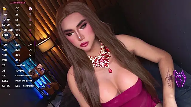 Snapshot of SexGoddess_Celine chatting on 10-11-25, 09:30 SexGoddess Celine online show from 10-11-25, 09:30