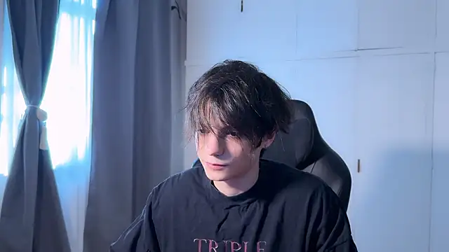 Snapshot of SasukeUhchiaa chatting on 02-01-26, 08:40 SasukeUhchiaa online show from 02-01-26, 08:40