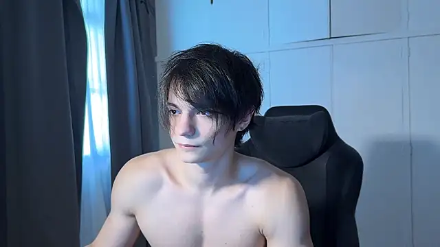 Snapshot of SasukeUhchiaa chatting on 02-07-26, 08:45 SasukeUhchiaa online show from 02-07-26, 08:45