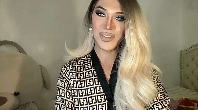 Snapshot of Ts_glamxxxx chatting on 02-01-25, 05:39 Ts glamxxxx online show from 02-01-25, 05:39