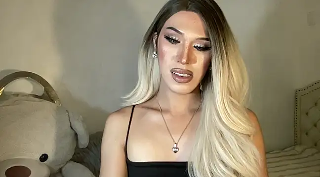 Snapshot of Ts_glamxxxx chatting on 02-13-25, 06:09 Ts glamxxxx online show from 02-13-25, 06:09