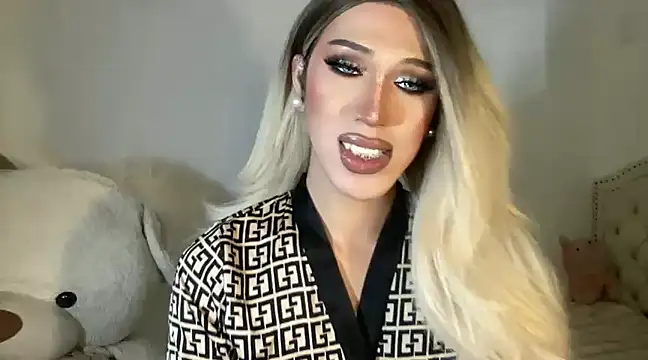 Snapshot of Ts_glamxxxx chatting on 02-21-25, 05:24 Ts glamxxxx online show from 02-21-25, 05:24