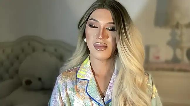 Snapshot of Ts_glamxxxx chatting on 03-12-25, 04:56 Ts glamxxxx online show from 03-12-25, 04:56