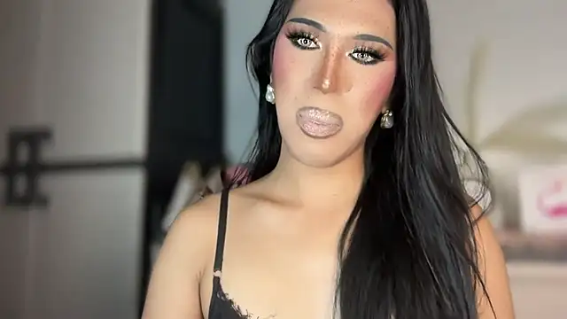 Snapshot of Ts_glamxxxx chatting on 12-18-25, 03:01 Ts glamxxxx online show from 12-18-25, 03:01