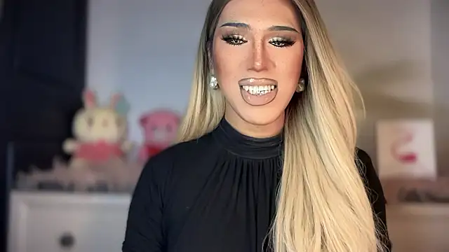 Snapshot of Ts_glamxxxx chatting on 01-13-26, 01:55 Ts glamxxxx online show from 01-13-26, 01:55