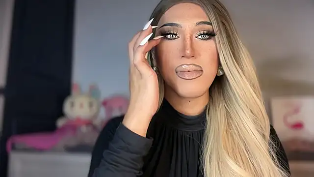 Snapshot of Ts_glamxxxx chatting on 01-16-26, 12:47 Ts glamxxxx online show from 01-16-26, 12:47