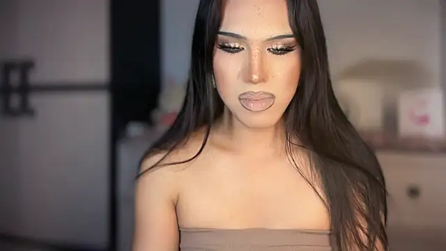 Snapshot of Ts_glamxxxx chatting on 02-03-26, 07:02 Ts glamxxxx online show from 02-03-26, 07:02