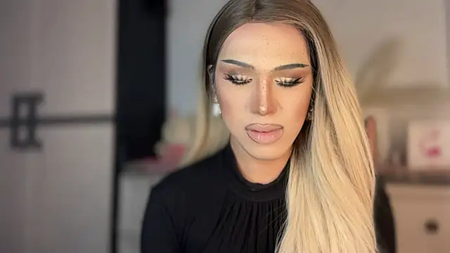 Snapshot of Ts_glamxxxx chatting on 02-16-26, 02:07 Ts glamxxxx online show from 02-16-26, 02:07