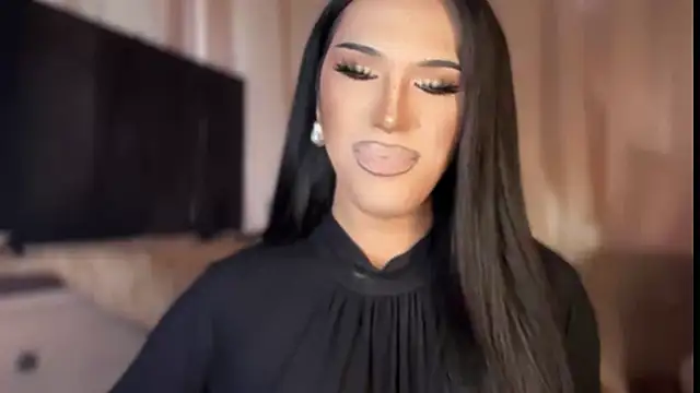 Snapshot of Ts_glamxxxx chatting on 03-15-26, 02:06 Ts glamxxxx online show from 03-15-26, 02:06