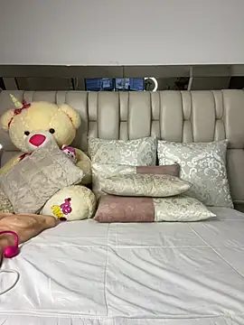 ALISSON FOXXX1 online show from 01-14-25, 12:00