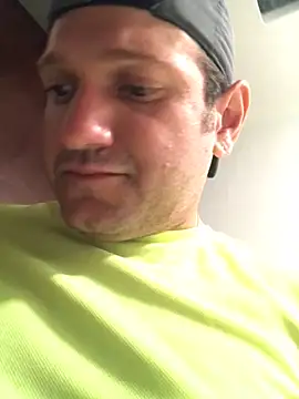 Snapshot of JonJ0 chatting on 10-04-25, 09:18 JonJ0 online show from 10-04-25, 09:18