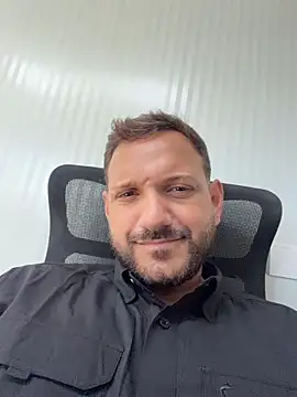 Snapshot of JonJ0 chatting on 02-16-26, 05:53 JonJ0 online show from 02-16-26, 05:53