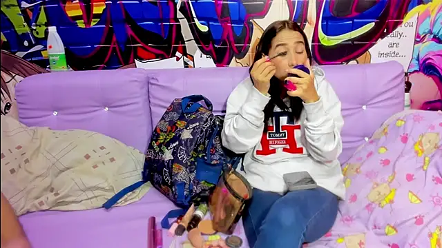 miacam-hot online show from 11-13-25, 12:15