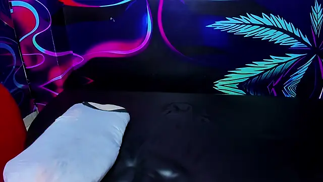 Snapshot of miacam-hot chatting on 01-19-26, 04:00 miacam-hot online show from 01-19-26, 04:00