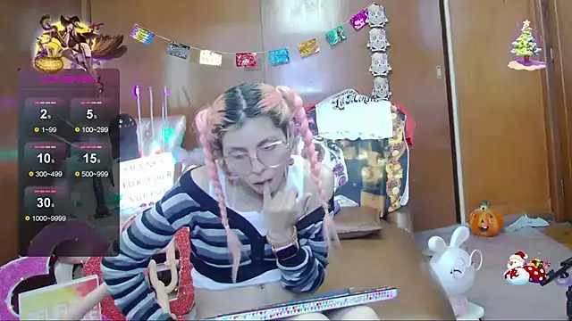 Skinygirl online show from 10-30-25, 09:59