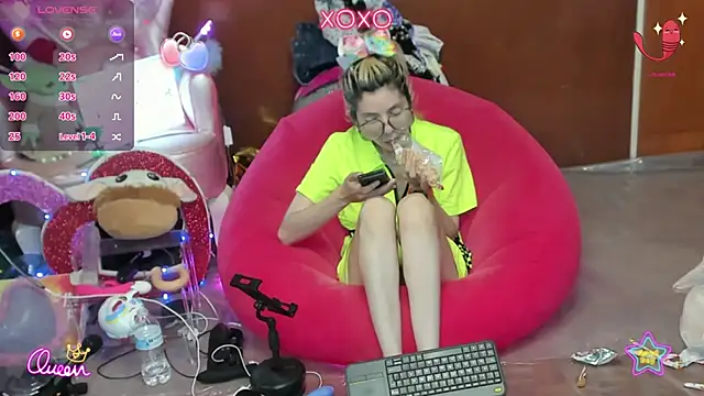 Skinygirl online show from 08-02-26, 01:15