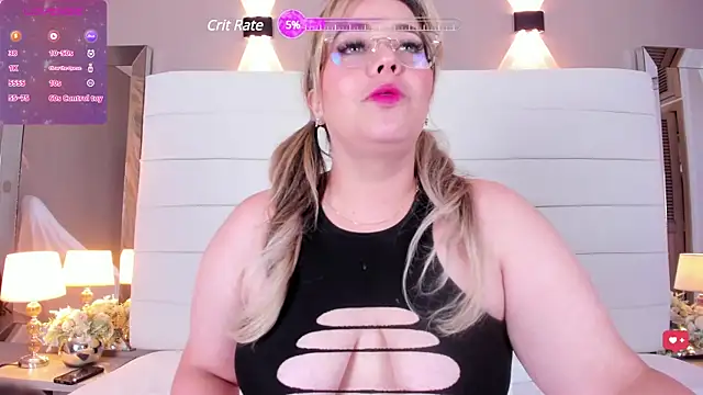 Snapshot of Charlotte93_ chatting on 03-22-25, 03:20 Charlotte93 online show from 03-22-25, 03:20