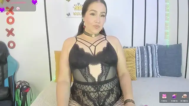 Snapshot of yelenaowens chatting on 10-01-25, 01:33 yelenaowens online show from 10-01-25, 01:33