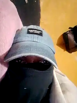 Snapshot of LULE37587001 chatting on 11-16-25, 08:47 LULE37587001 online show from 11-16-25, 08:47