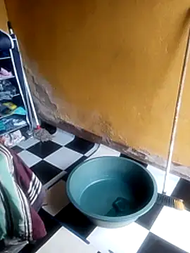 Snapshot of LULE37587001 chatting on 11-22-25, 05:17 LULE37587001 online show from 11-22-25, 05:17