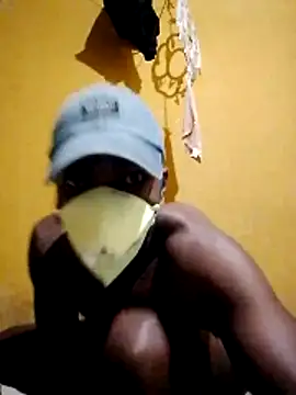 Snapshot of LULE37587001 chatting on 12-02-25, 07:31 LULE37587001 online show from 12-02-25, 07:31