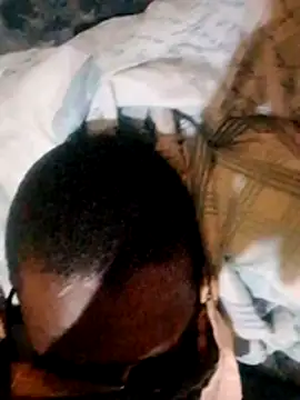 Snapshot of LULE37587001 chatting on 12-15-25, 10:58 LULE37587001 online show from 12-15-25, 10:58