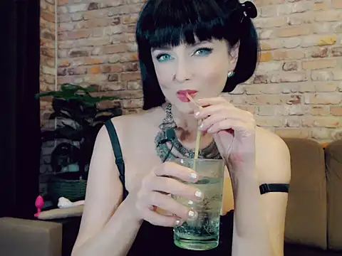 Snapshot of _Alexis_Bloom_ chatting on 02-02-25, 06:26 Alexis Bloom online show from 02-02-25, 06:26