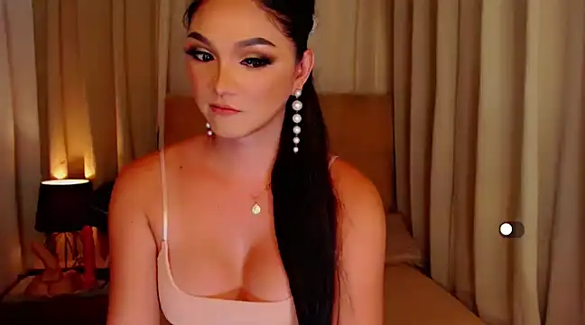 Snapshot of mistressseductionleah chatting on 01-15-25, 04:11 mistressseductionleah online show from 01-15-25, 04:11