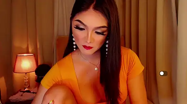 Snapshot of mistressseductionleah chatting on 03-19-25, 03:29 mistressseductionleah online show from 03-19-25, 03:29