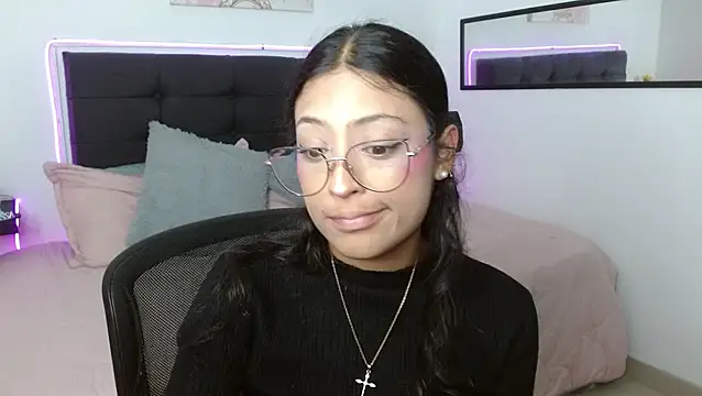 vaness weet online show from 03-08-26, 12:19