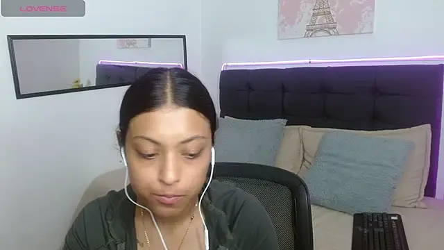 vaness weet online show from 07-16-26, 06:58