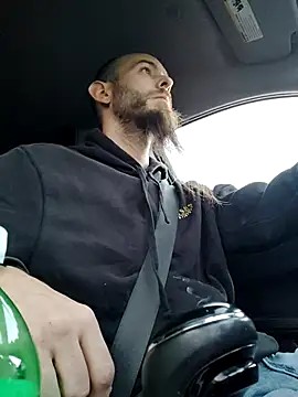 Snapshot of JohnnyFaster chatting on 10-13-25, 11:43 JohnnyFaster online show from 10-13-25, 11:43