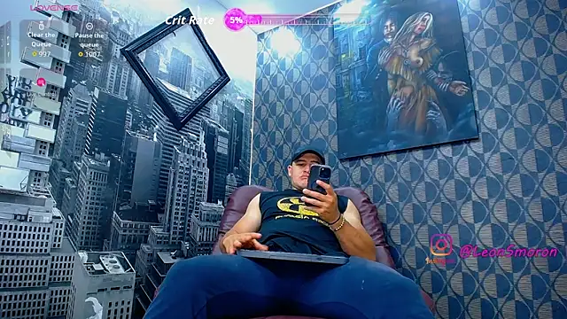 Leonsmoron online show from 05-25-26, 01:55