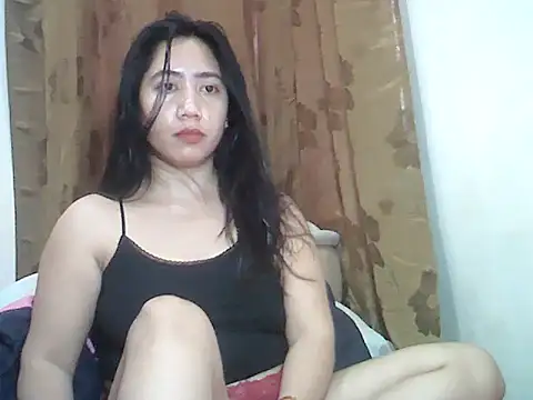 LOVENAYRA1 online show from 02-19-26, 03:02